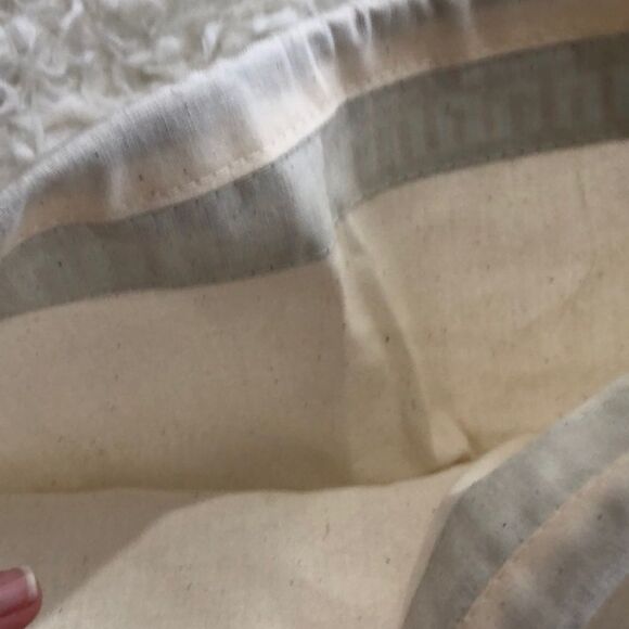 Tory Burch 15 x 12 ivory muslin dust bag - Picture 5 of 6